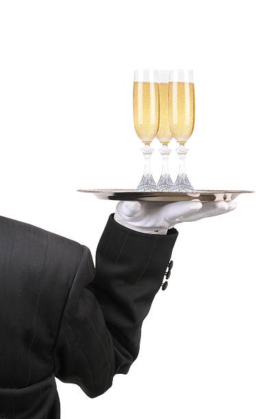 mayordomo la bandeja con copas de vino - waiter butler champagne tray fotografías e imágenes de stock