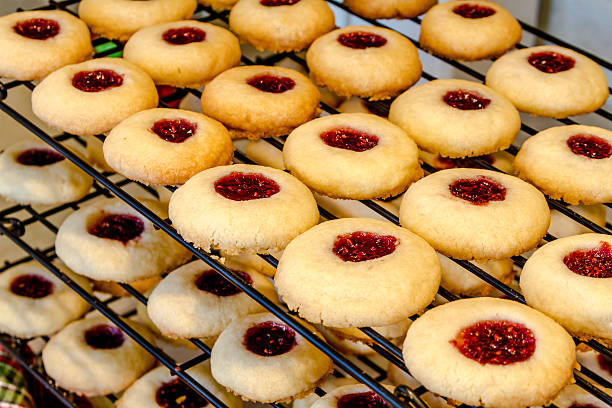 istock Making of Raspberry Thumbprint Cookies 530383915