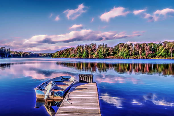 istock Boat Parked With a Beautiful Lake View 530392263