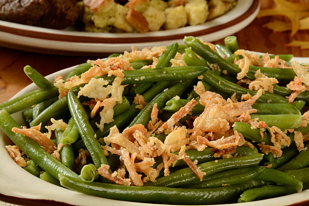 istock Green beans with onions 530395397