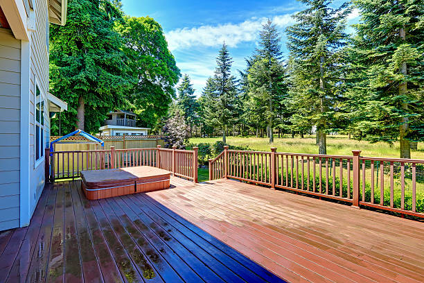 istock Walkout deck with hot tub 530405449