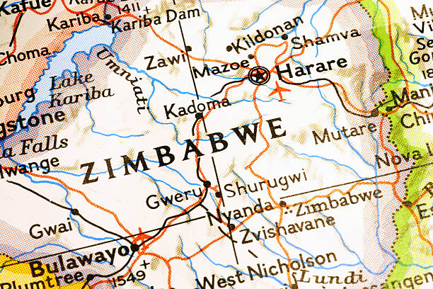 zimbabué num mapa - zimbabwe imagens e fotografias de stock