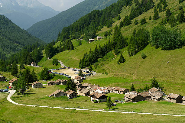 istock the Valley of  viso 530412477
