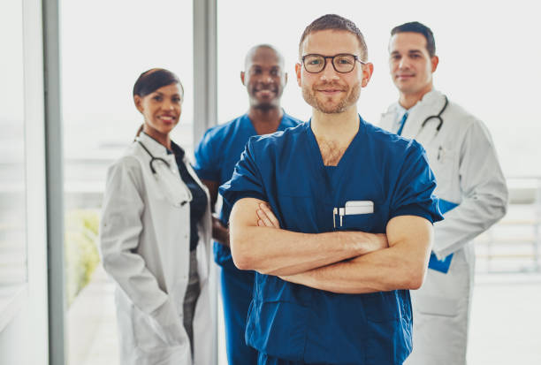 istock Doctor leading a medical team 530417654