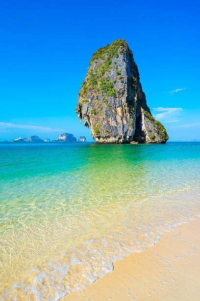 istock Mountain in sea of Thailand 530417992