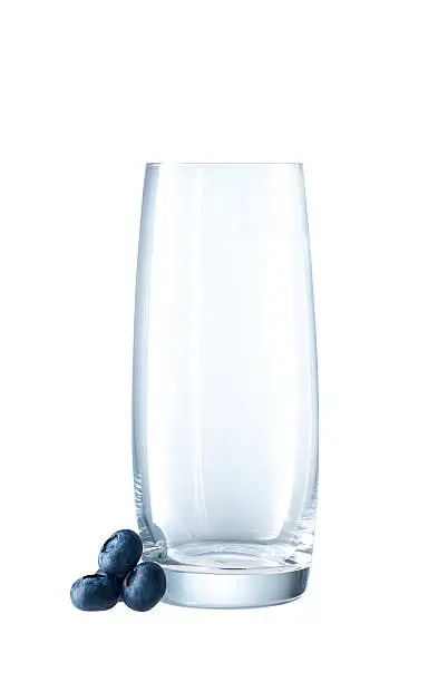 Empty Longdrink Glass with berry