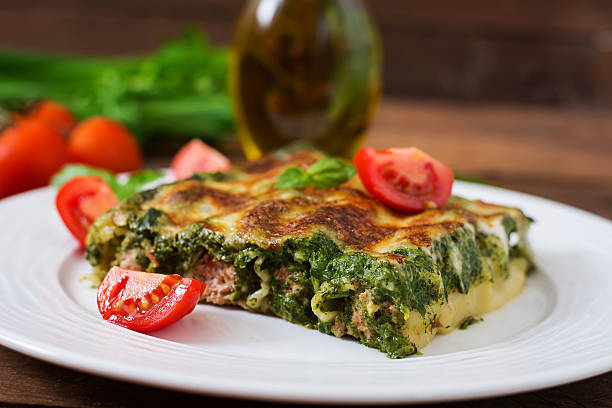 istock Cannelloni with beef and spinach sauce 530426764