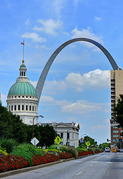 istock St. Louis, Missouri and Gateway Arch 530433136