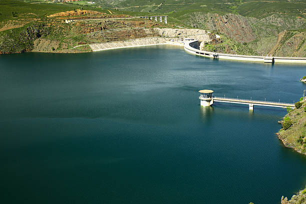 istock reservoir Atazar 530441016