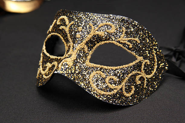 istock Gold Glitter Mardi Gras Mask 530445895