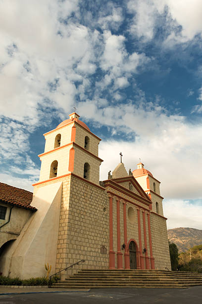 misja santa barbara - mission santa barbara zdjęcia i obrazy z banku zdjęć