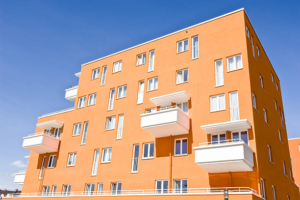 moderno plattenbau - plattenbau homes architectural detail architecture and buildings foto e immagini stock