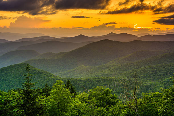 istock Sunset over the Appalachian Mountains from Caney Fork Overlook o 530502329