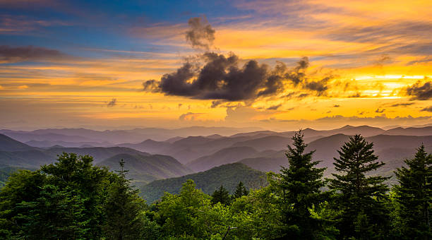 istock Sunset over the Appalachian Mountains from Caney Fork Overlook o 530502773