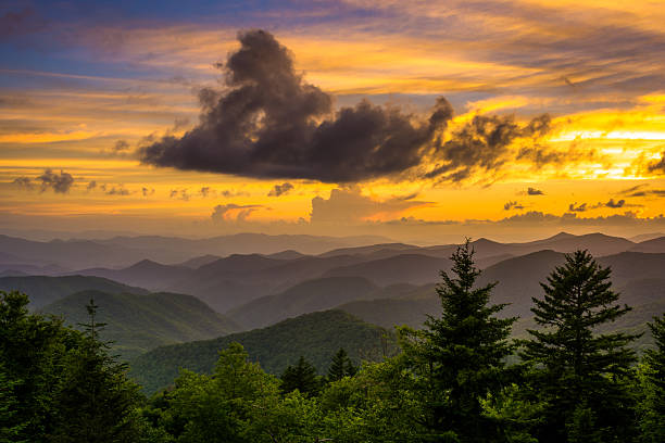 istock Sunset over the Appalachian Mountains from Caney Fork Overlook o 530503691