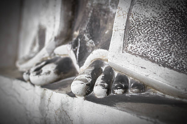 istock Feet of Jesus 530504082