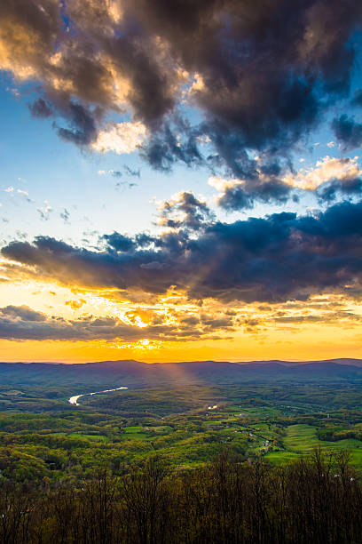 istock Sunset over the Shenandoah Valley from Skyline Drive in Shenando 530517741