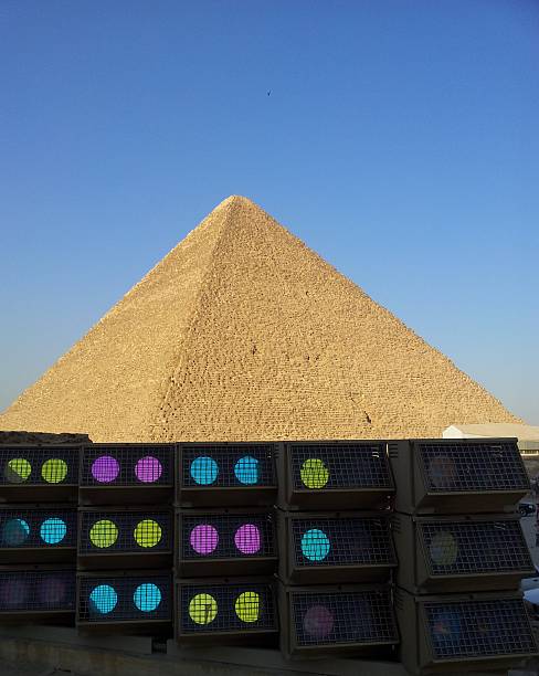 die pyramiden - silvara stock-fotos und bilder