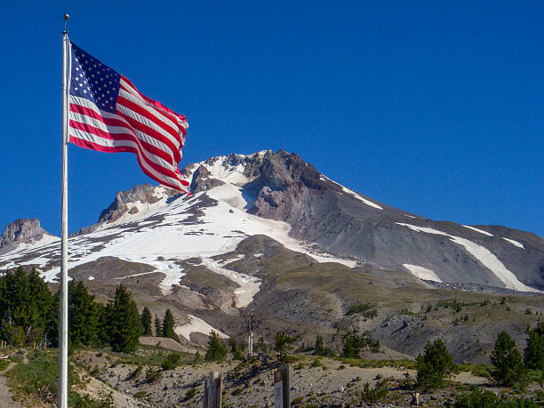 istock Mount Hood National Forest Recreation Area - Oregon 530541875