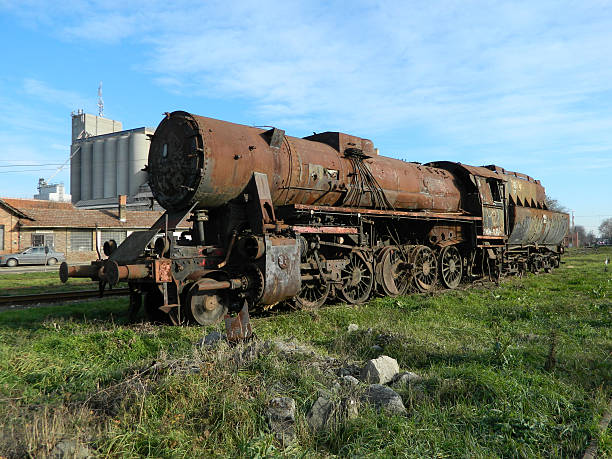 istock Old steam locomotive 530552317