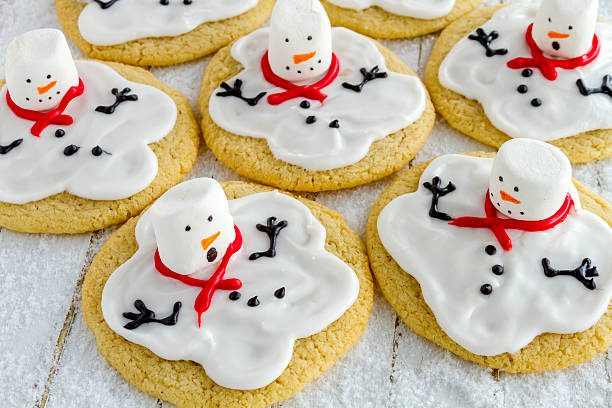 istock Melting Snowmen Decorated Sugar Cookies 530556059