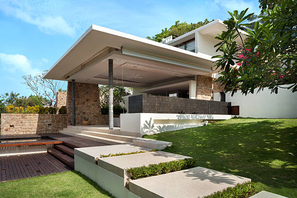 istock Villa In The Tropics 530563366