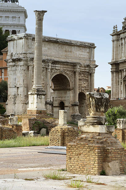 foro romano - forum of nerva foto e immagini stock