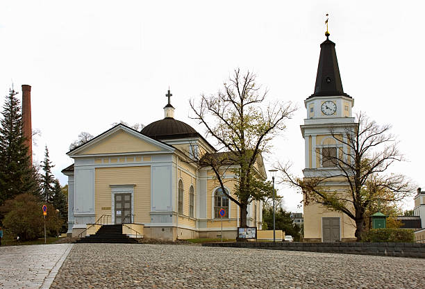 l'ancienne église de tampere. la finlande - middle ages architecture and buildings place of worship church photos et images de collection