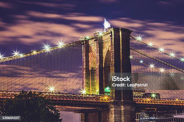 Brooklynbrücke In Der Nacht In New York City Stockfoto und mehr Bilder von Architektonisches Detail - Architektonisches Detail, Architektur, Bauwerk