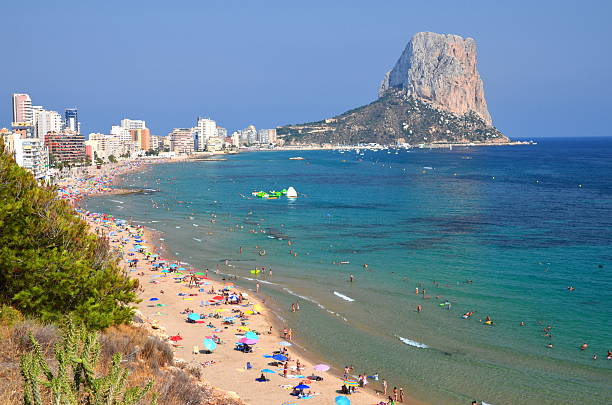 istock Picturesque and scenic view on sandy beach in Calpe, Spain 530625355