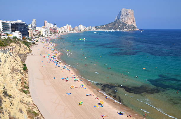 istock Picturesque and scenic view on sandy beach in Calpe, Spain 530625367