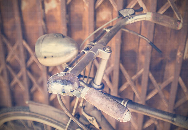istock Vintage bicycle against an old metal wall 530626833