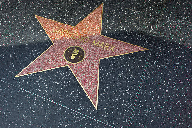 estrellas en el paseo de la fama - groucho marx fotografías e imágenes de stock