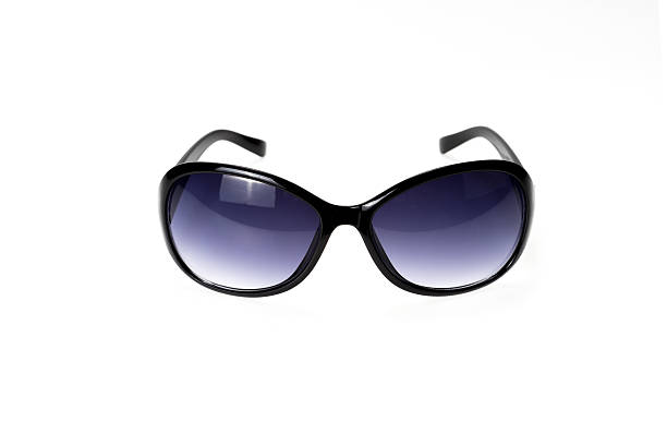 istock Sunglasses eyewear reflect in the mirror 530663129