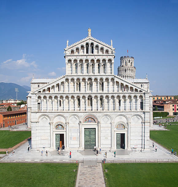 istock Leaning tower of Pisa 530692791