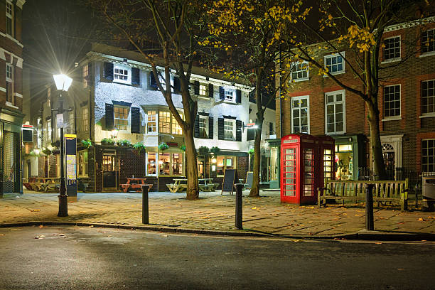 bar w lodon - london england england street light telephone zdjęcia i obrazy z banku zdjęć