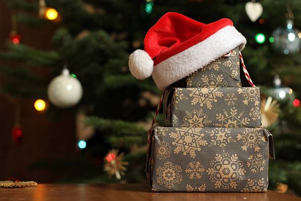 istock Christmas gifts 530704157