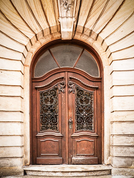 istock old wooden door 530711005