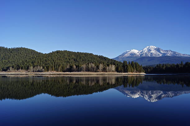 istock Lake Siskiyou Mellow 530714069