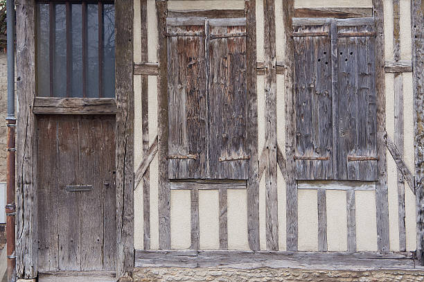 istock Door and shutter in a medieval building 530742561