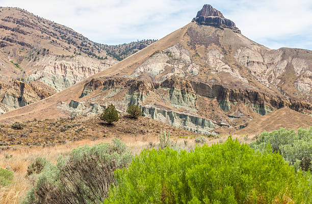 istock John Day Fossil Beds National Monument - Oregon 530746749