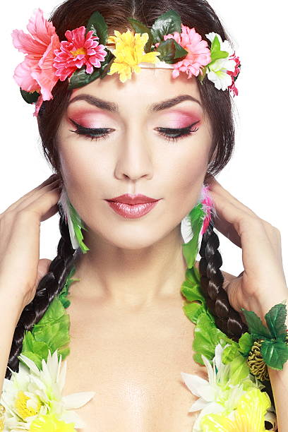 istock Hawaiian woman 530757039
