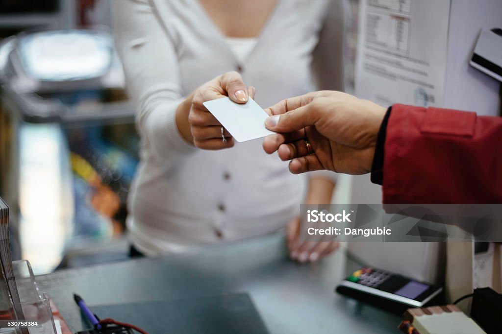 Zahlung einer Rechnung - Lizenzfrei Bezahlen Stock-Foto