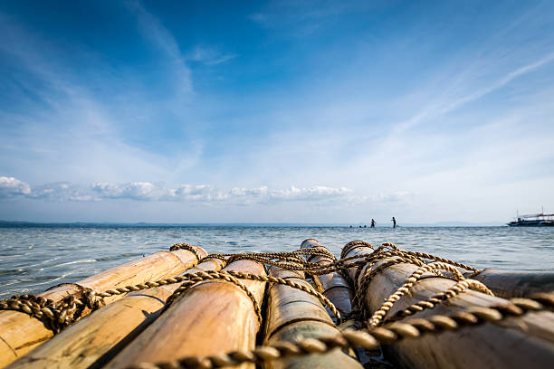 philippines-ボディ - wooden raft ストックフォトと画像