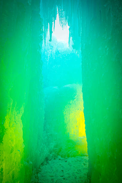 녹색 통로를 스톡 사진