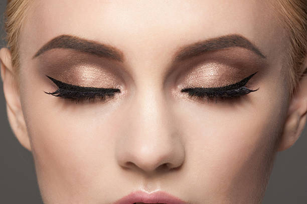 nahaufnahme der augen-make-up - augen make up stock-fotos und bilder