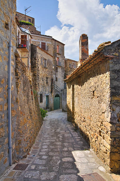 istock Alleyway. Valsinni. Basilicata. Italy. 530800215