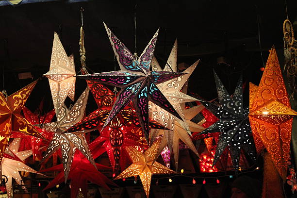 istock Star lanterns / A background of star lanterns. 530805038