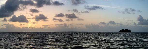 istock Daybreak in the Florida Keys 530809360