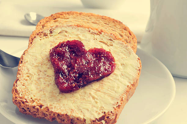 istock heart of jam on a toast 530811175